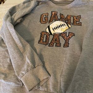 2/Gray Graphic Sweatshirt XL